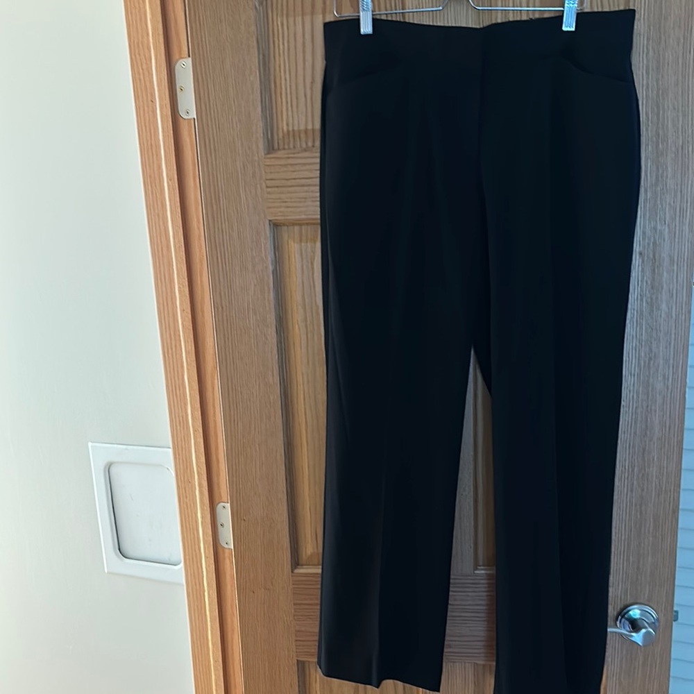 Dana Buchman Black Straight Leg Pants